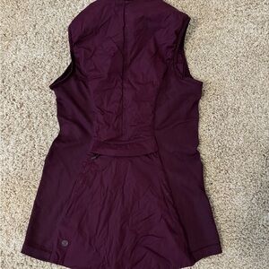 Lululemon on vest size 4